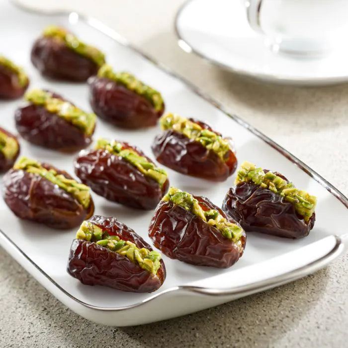 Wanan Dates with Pistachio